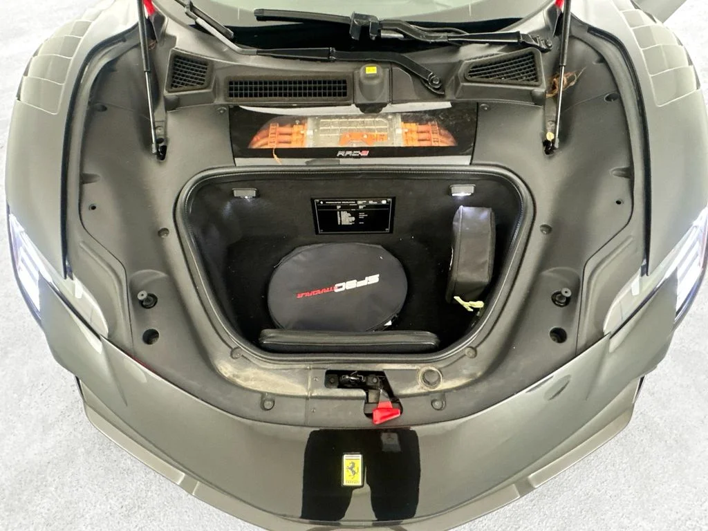 Used 2023  Ferrari  image 28