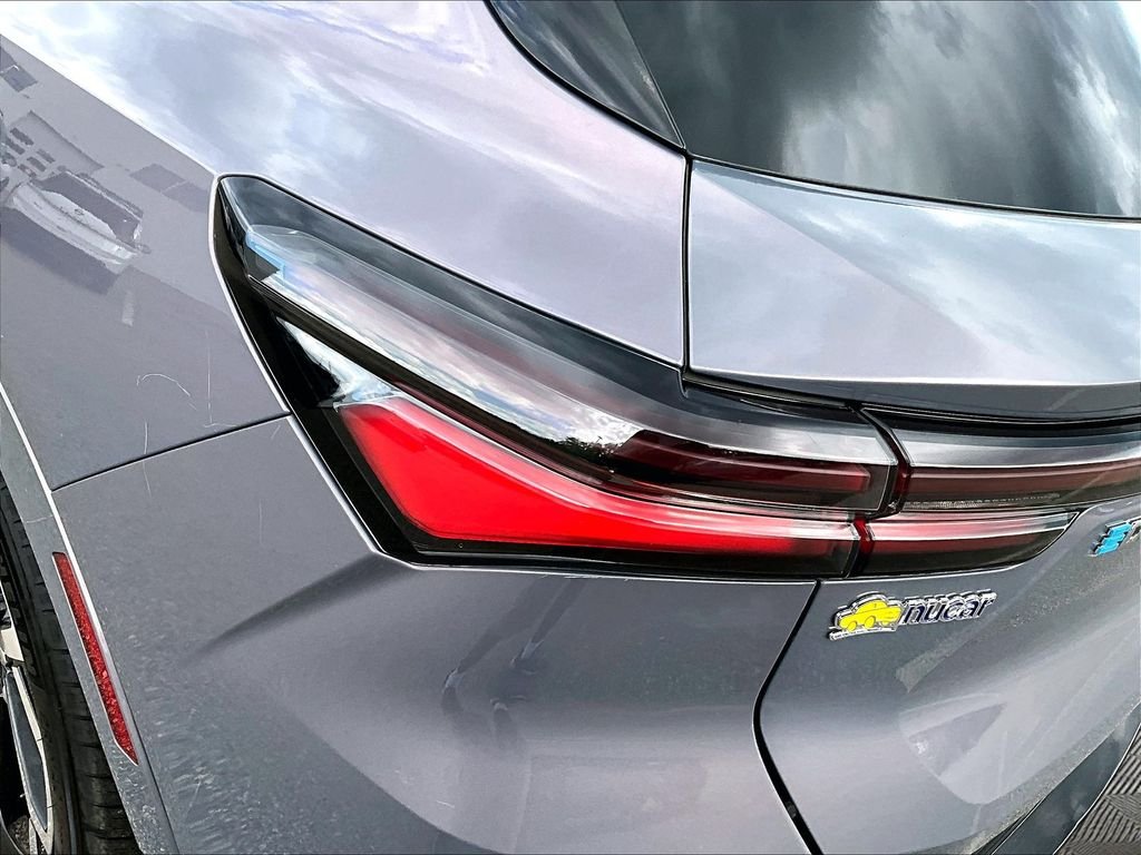Used 2024 Gray Chevrolet LT image 32