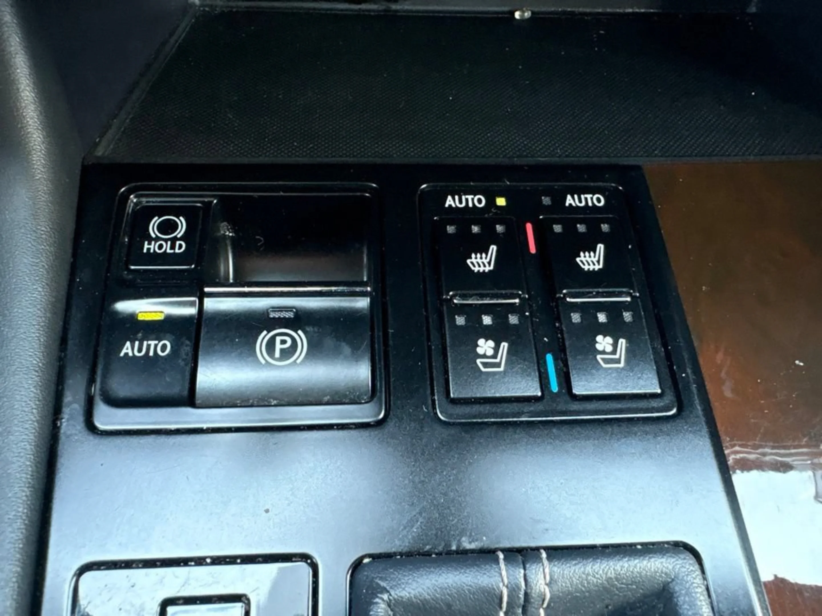 Used 2019 Silver Lexus 350 image 14