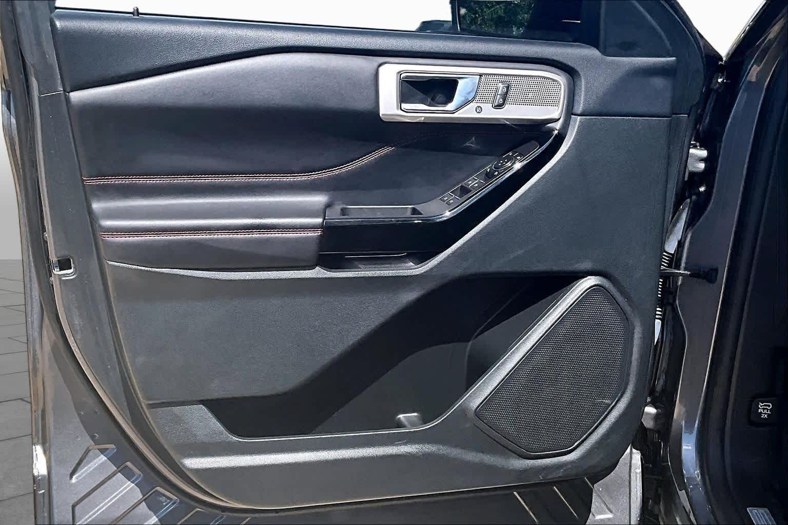 Used 2023 Carbonized Gray Metallic Ford ST-Line image 21