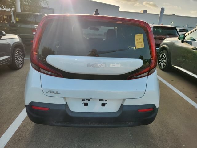 Used 2022 White Kia LX image 5