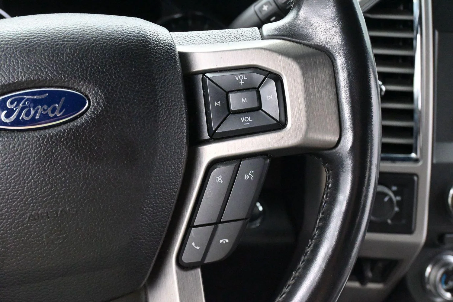 Used 2017 Shadow Black Ford Platinum image 18