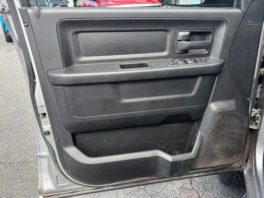 Used 2020 Silver Ram Tradesman image 9