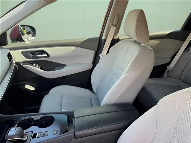 Used 2025 Red Nissan SV image 9