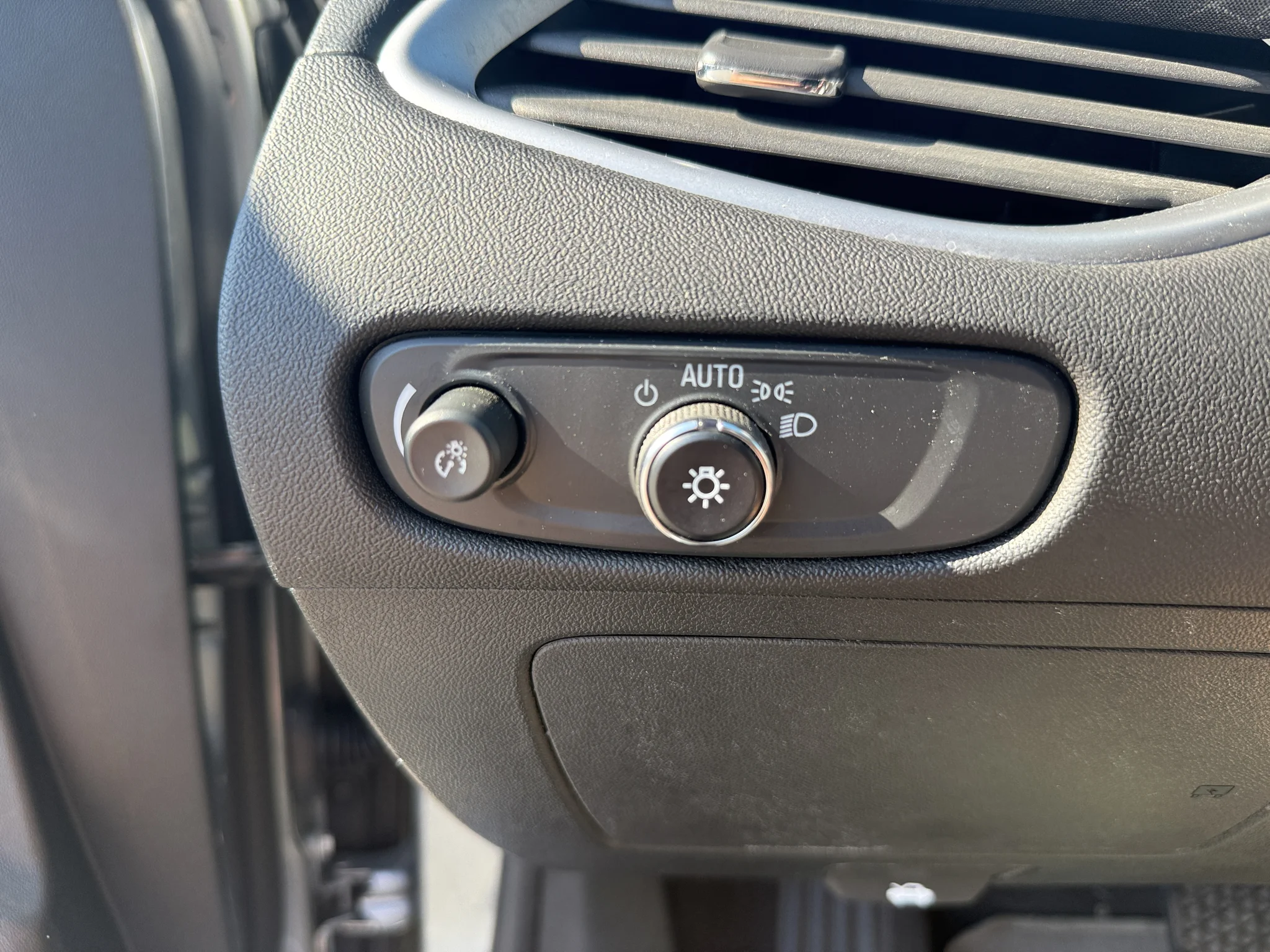 Used 2023 Sterling Gray Metallic Chevrolet LT image 39