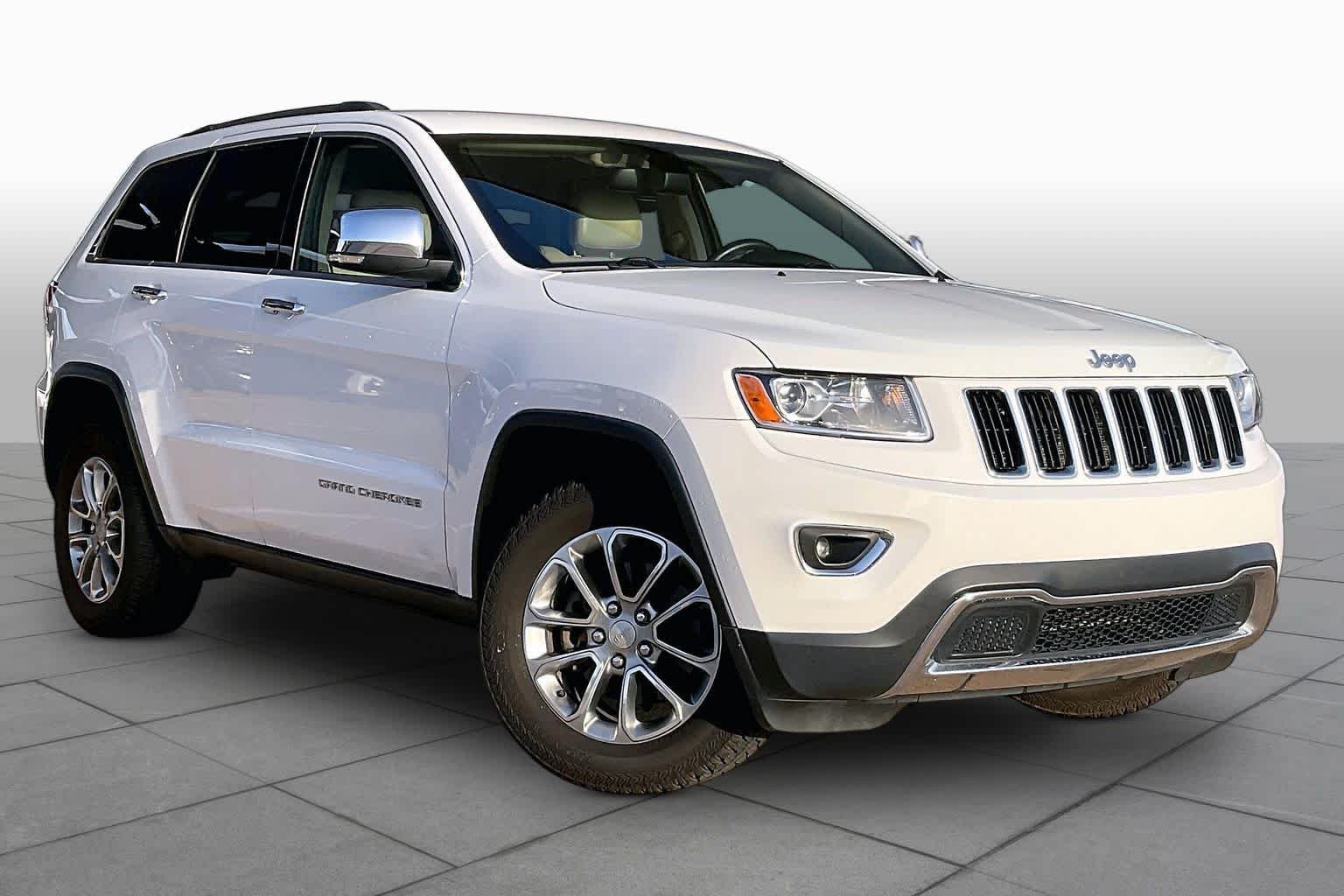 Used 2016 Bright White Clearcoat Jeep Limited image 2