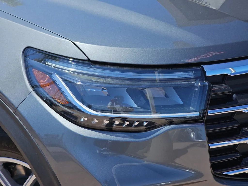New 2026 Carbonized Gray Metallic Ford Active image 36