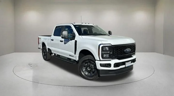 2026 Ford F-250 XL 4x4 Crew Cab 6-3/4' Box's photo