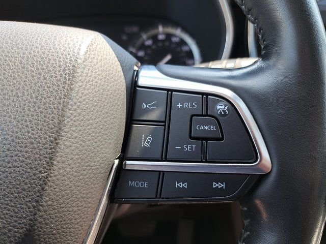 Used 2020 Gray Toyota Platinum image 22