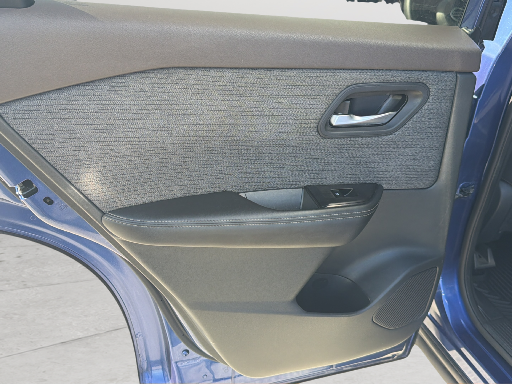 Used 2021 Blue Nissan SV image 25