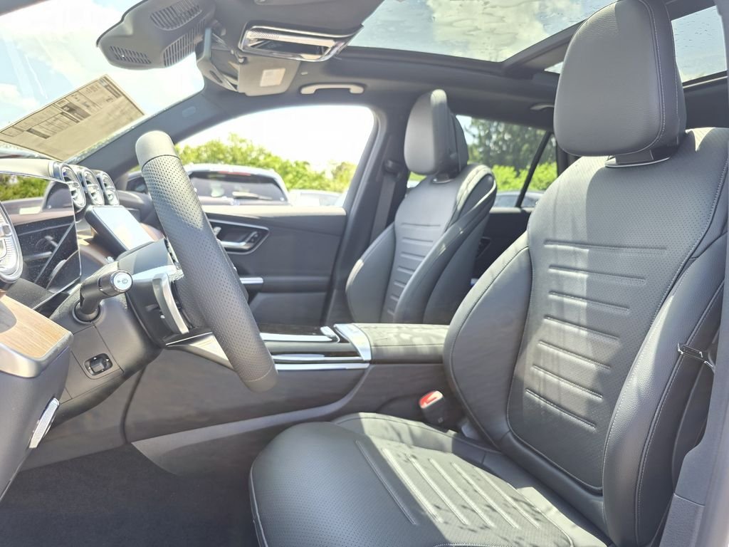 New 2026 Polar White Mercedes-Benz GLC 300 image 18