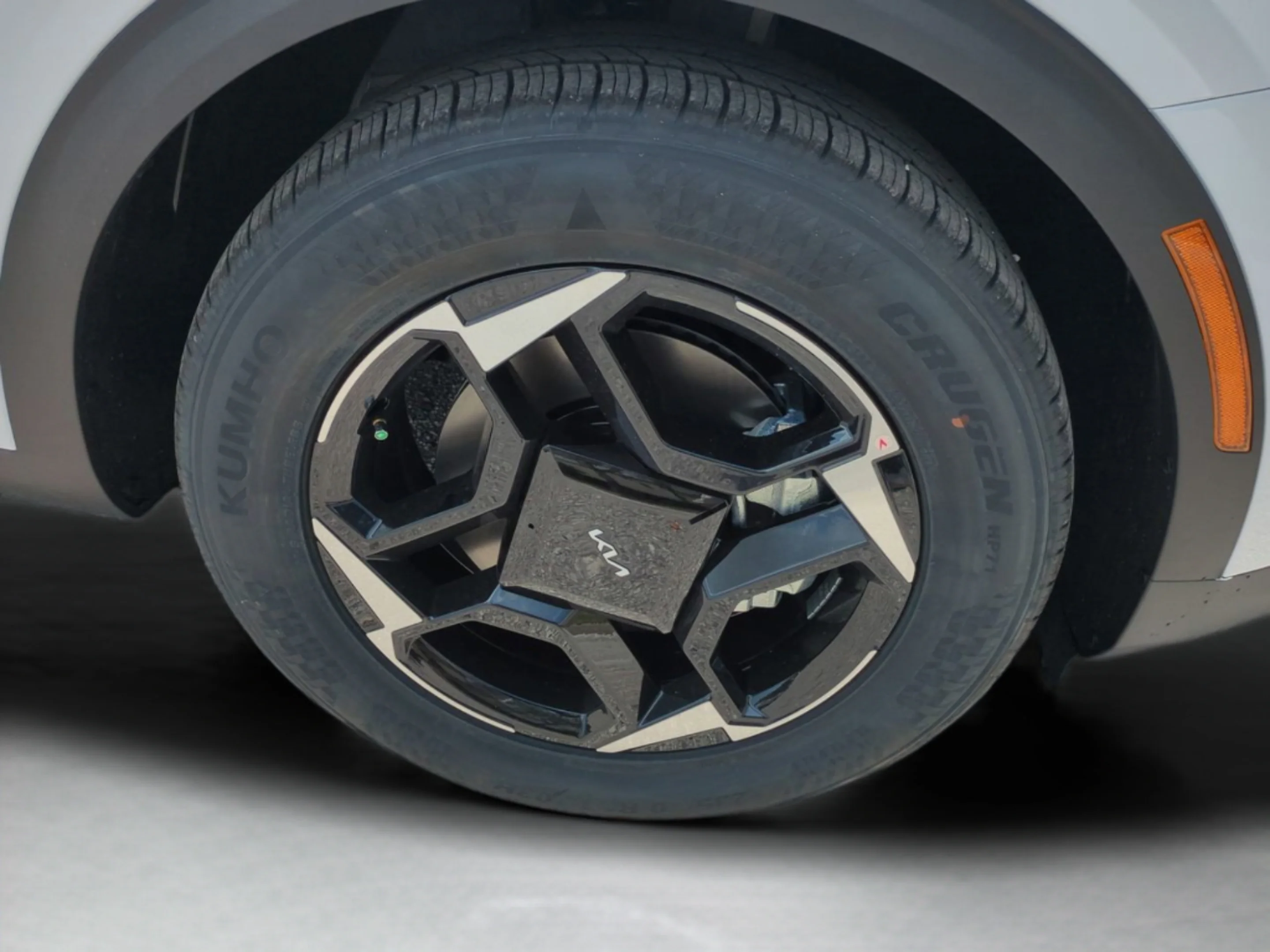 2026 Kia Sportage EX - Photo 11