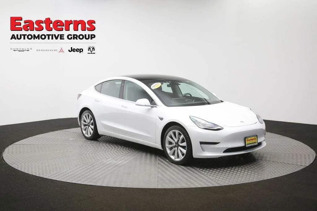 Used 2019 White Tesla Standard Range Plus image 43