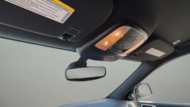 Used 2018 White Jeep Altitude image 27