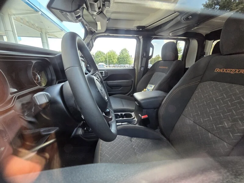 Used 2025 41 JEEP MOJAVE image 11