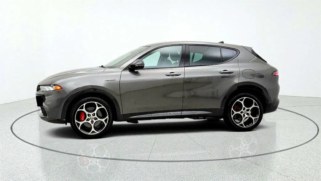 Used 2024 Grigio Ascari Metallic Alfa Romeo Veloce EAWD image 8