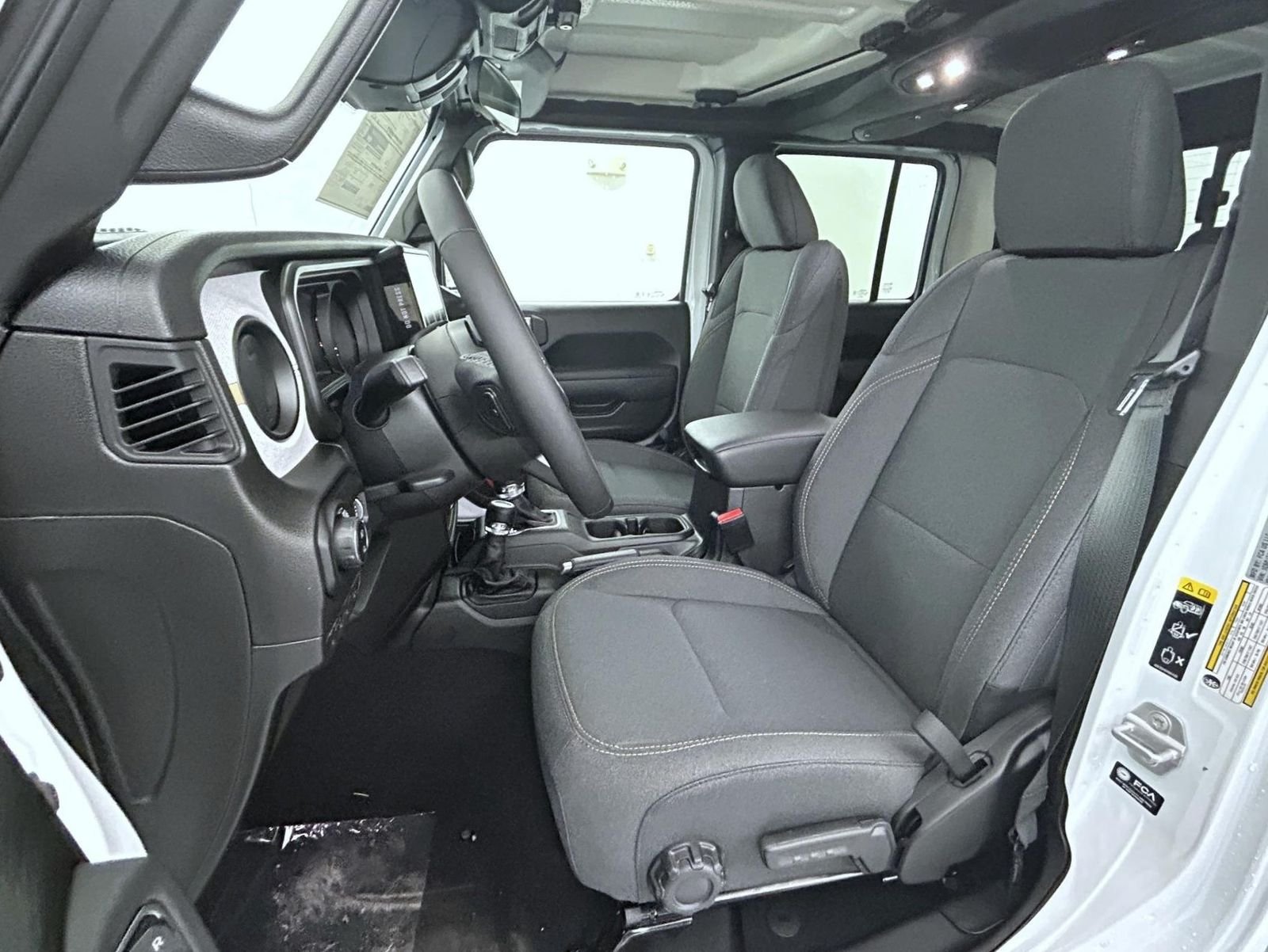New 2026 Bright White Clear-Coat Exterior Paint Jeep Sport S image 10