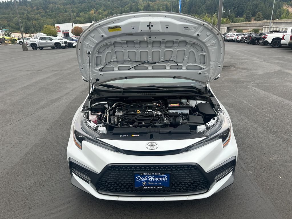 Used 2022 Pearl Toyota SE image 4