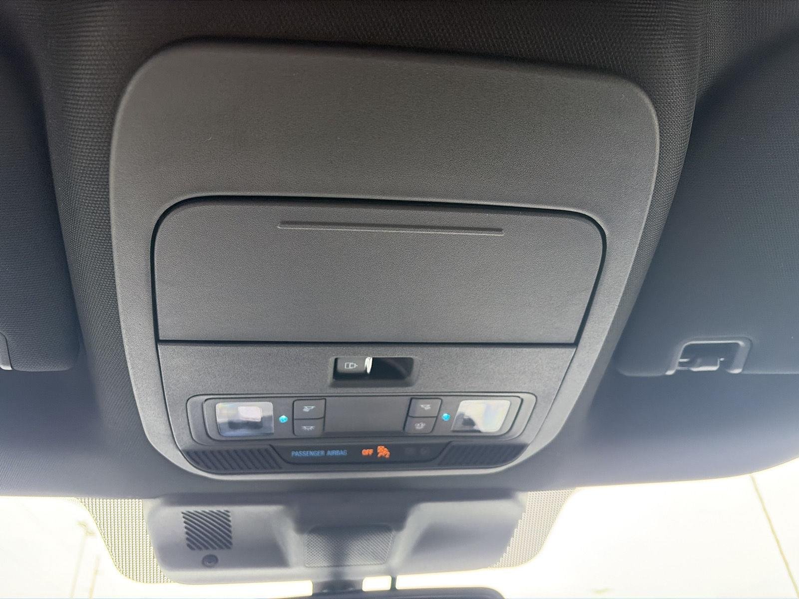 Used 2024 Agate Black Metallic Ford XLT image 28