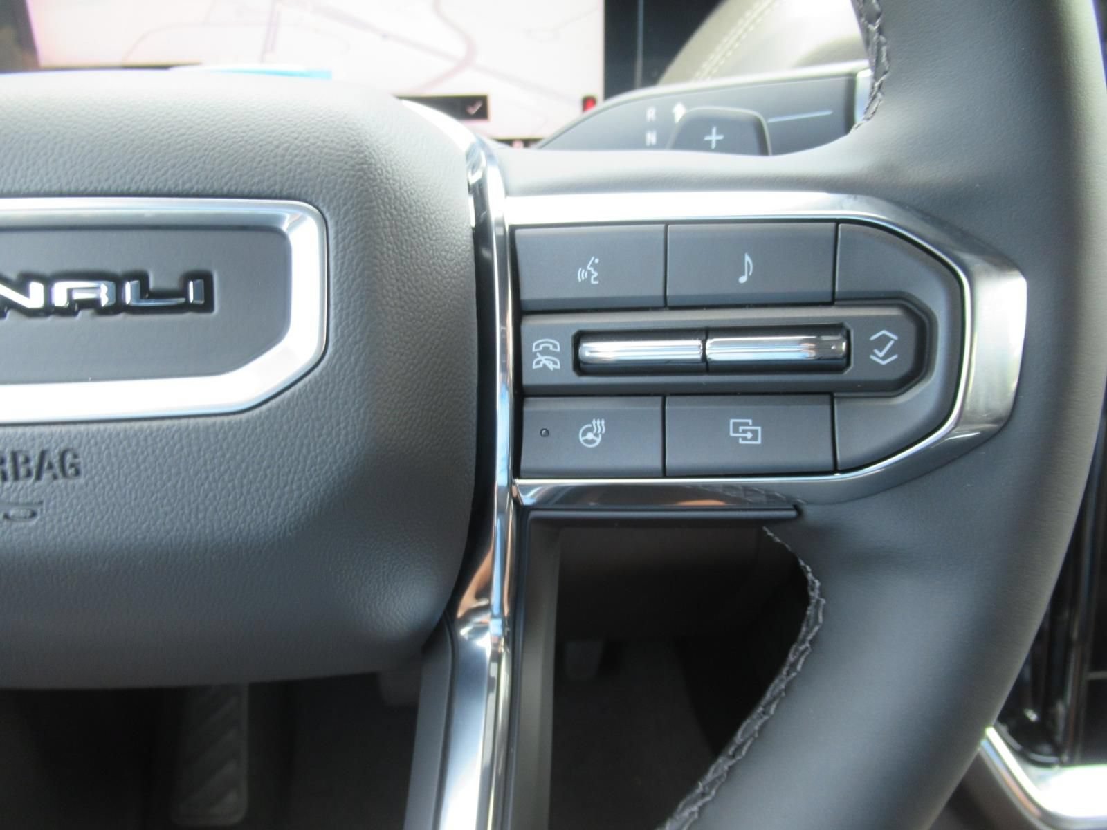 2026 GMC Yukon Denali - Photo 29
