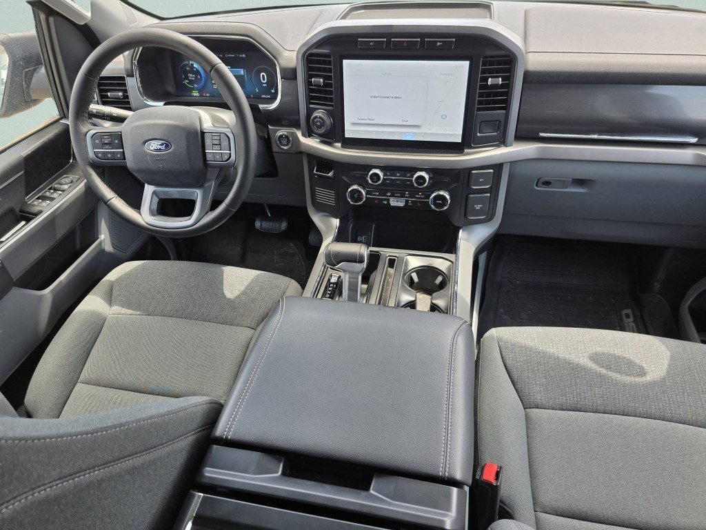 New 2024 Agate Black Metallic Ford XLT image 30