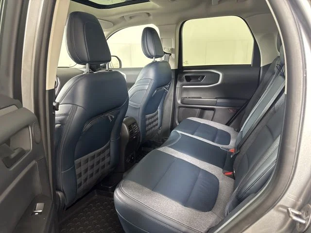 Used 2023 Silver Metallic Ford Outer Banks image 12