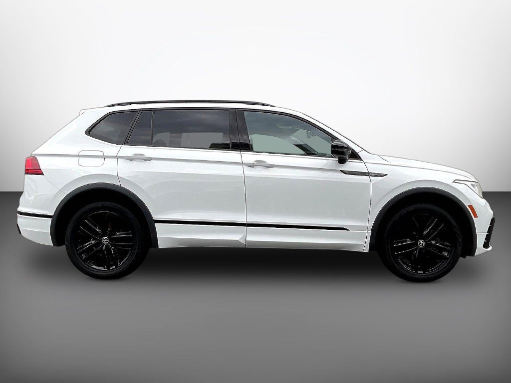 Used 2022 White Volkswagen 2.0T SE R-Line Black image 8