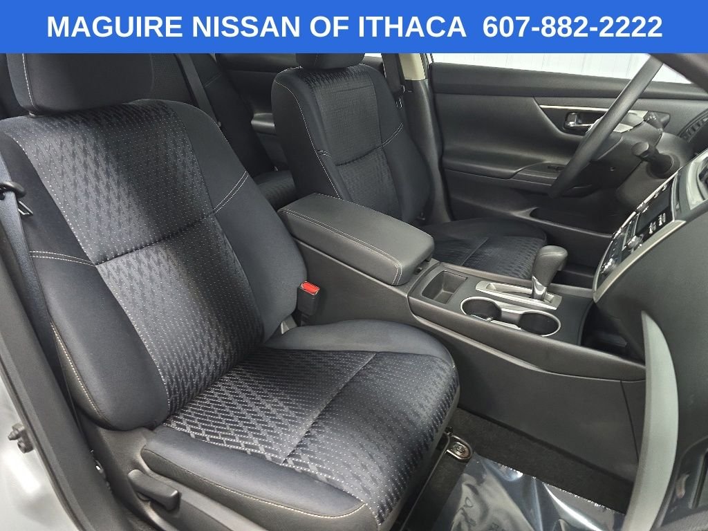 Used 2016 Silver Nissan 2.5 S image 14