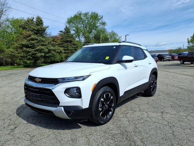 Used 2023 Summit White Chevrolet LT image 3