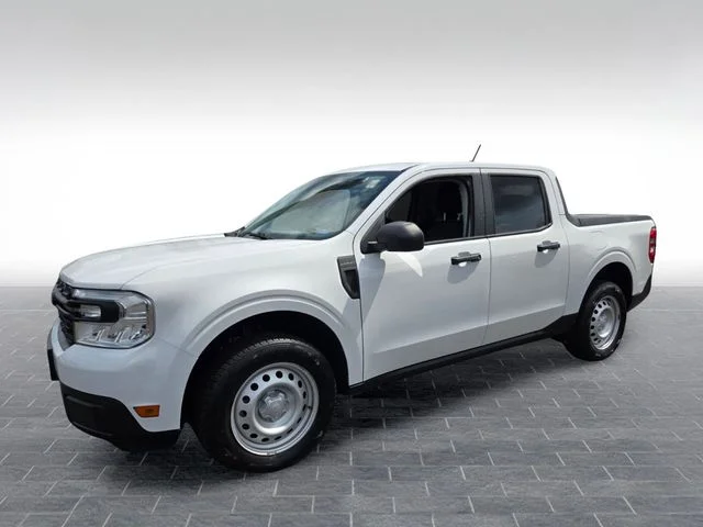 Used 2022 White Ford XL image 3