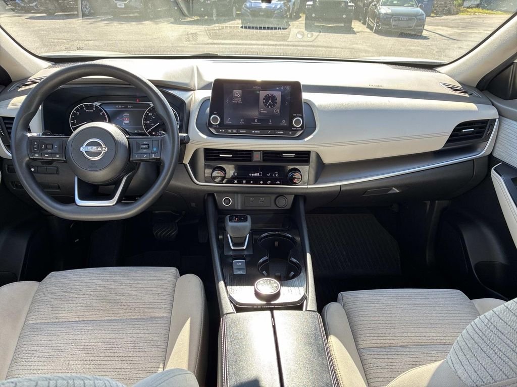 Used 2023 White Nissan SV image 16