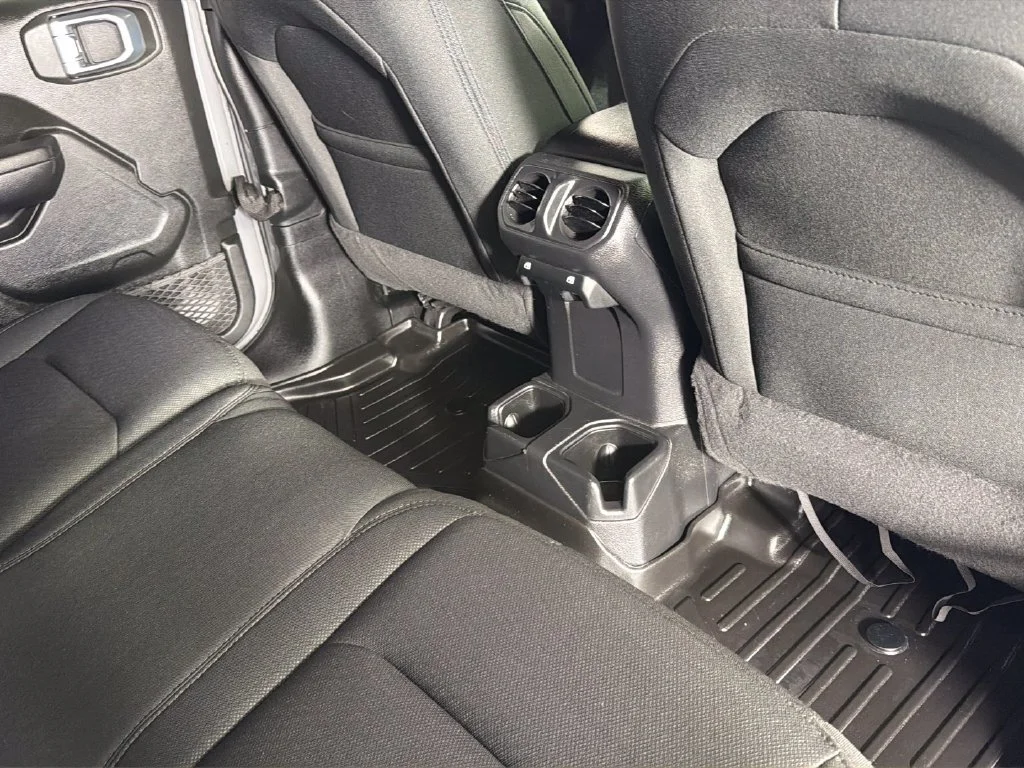 Used 2021 Gray Jeep Sport Altitude 4x4 image 31