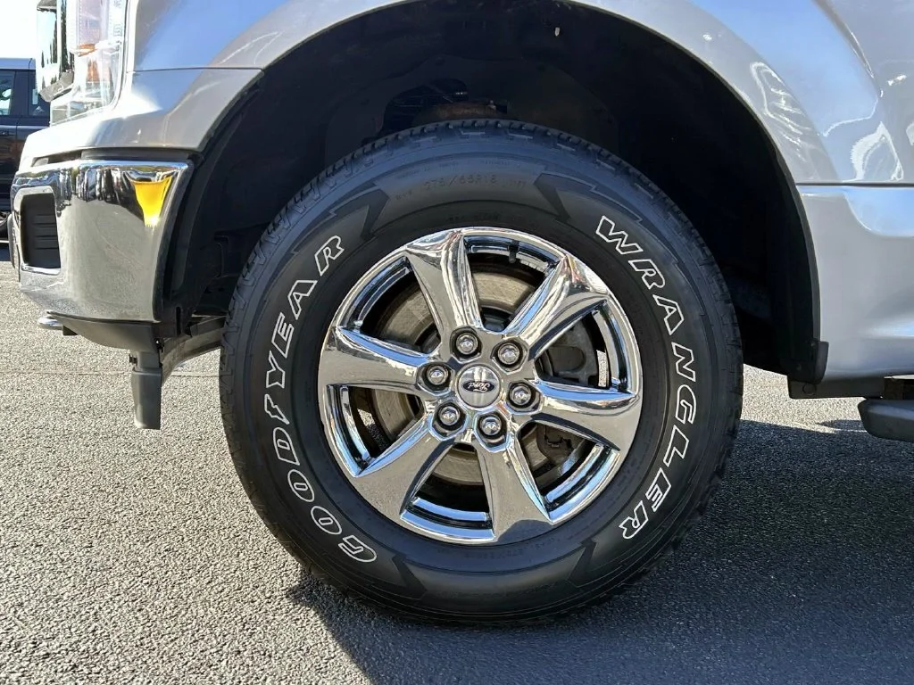 Used 2018 Ingot Silver Ford XLT image 9