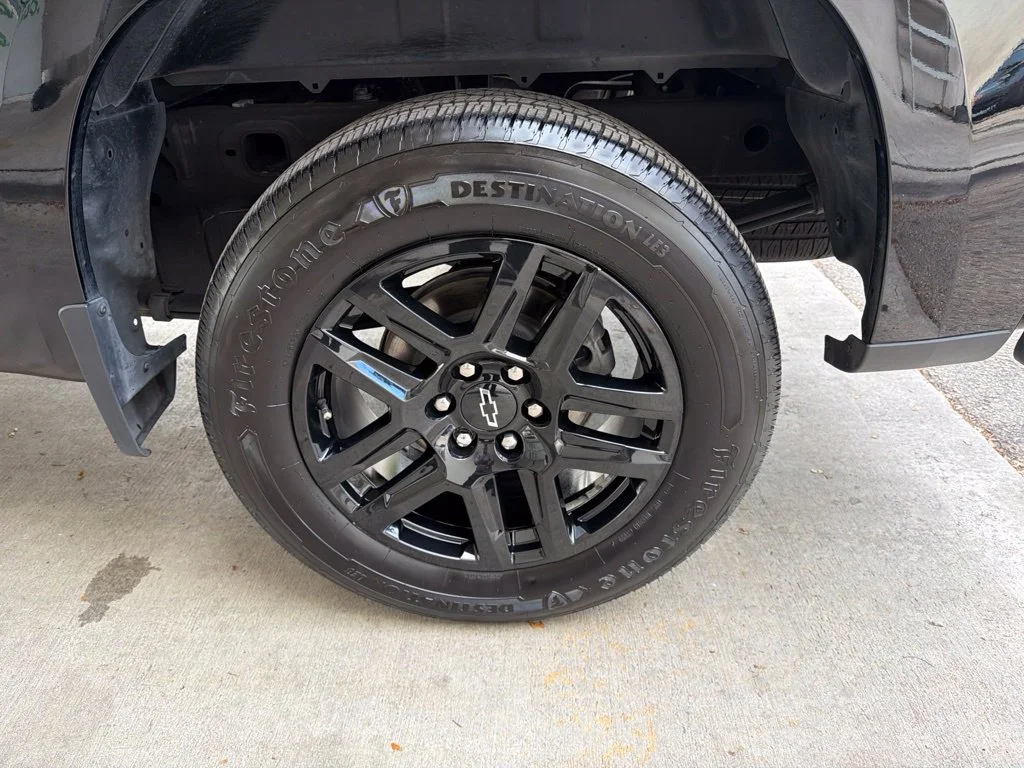 Used 2023 Black Chevrolet Custom image 16