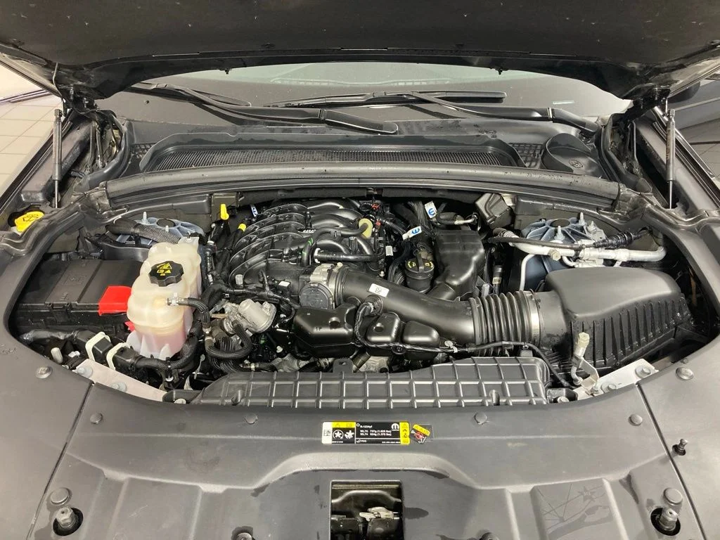 Used 2025 Black Jeep Altitude image 28