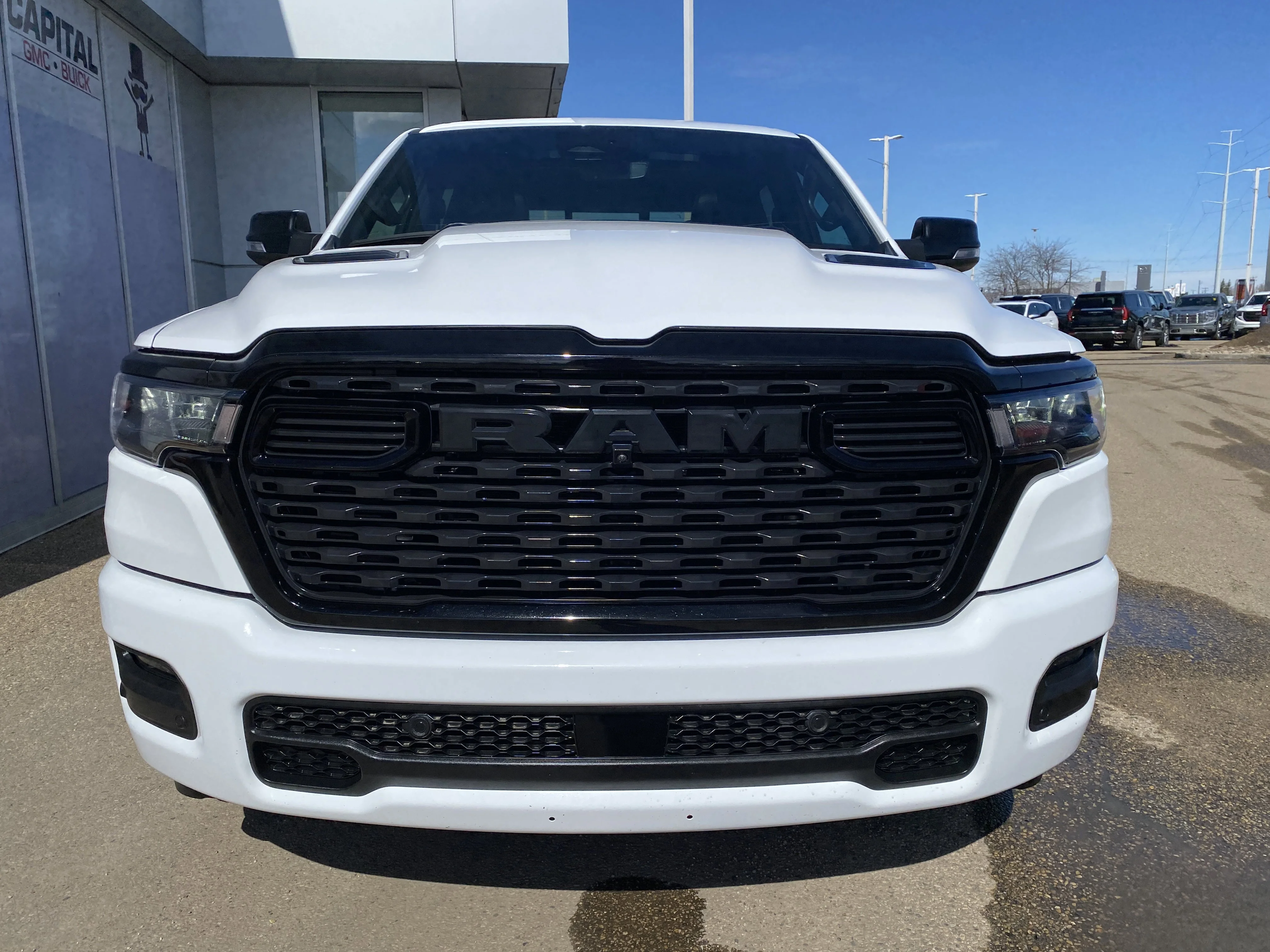 Certified Used 2025 White Ram Sport * PANORAMIC SUNROOF * FULL LEATHER * 360 CAMERA * image 8