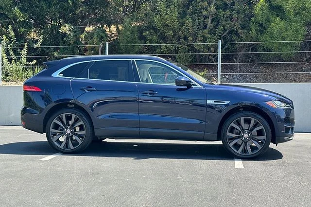 Used 2020 Blue Jaguar 30t Portfolio image 6