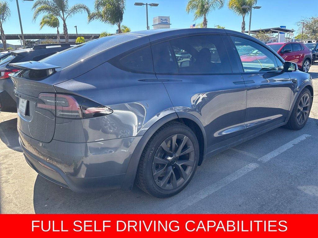 Used 2023 Stealth Gray Tesla  image 4