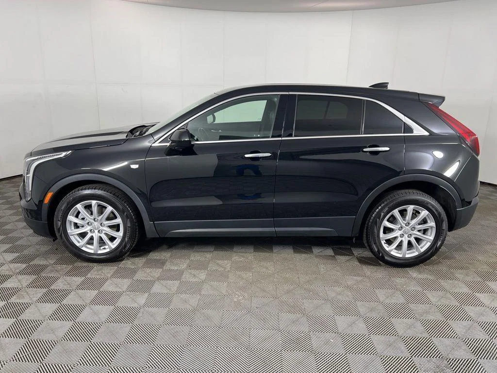 Used 2023 Black Metallic Cadillac Luxury image 10
