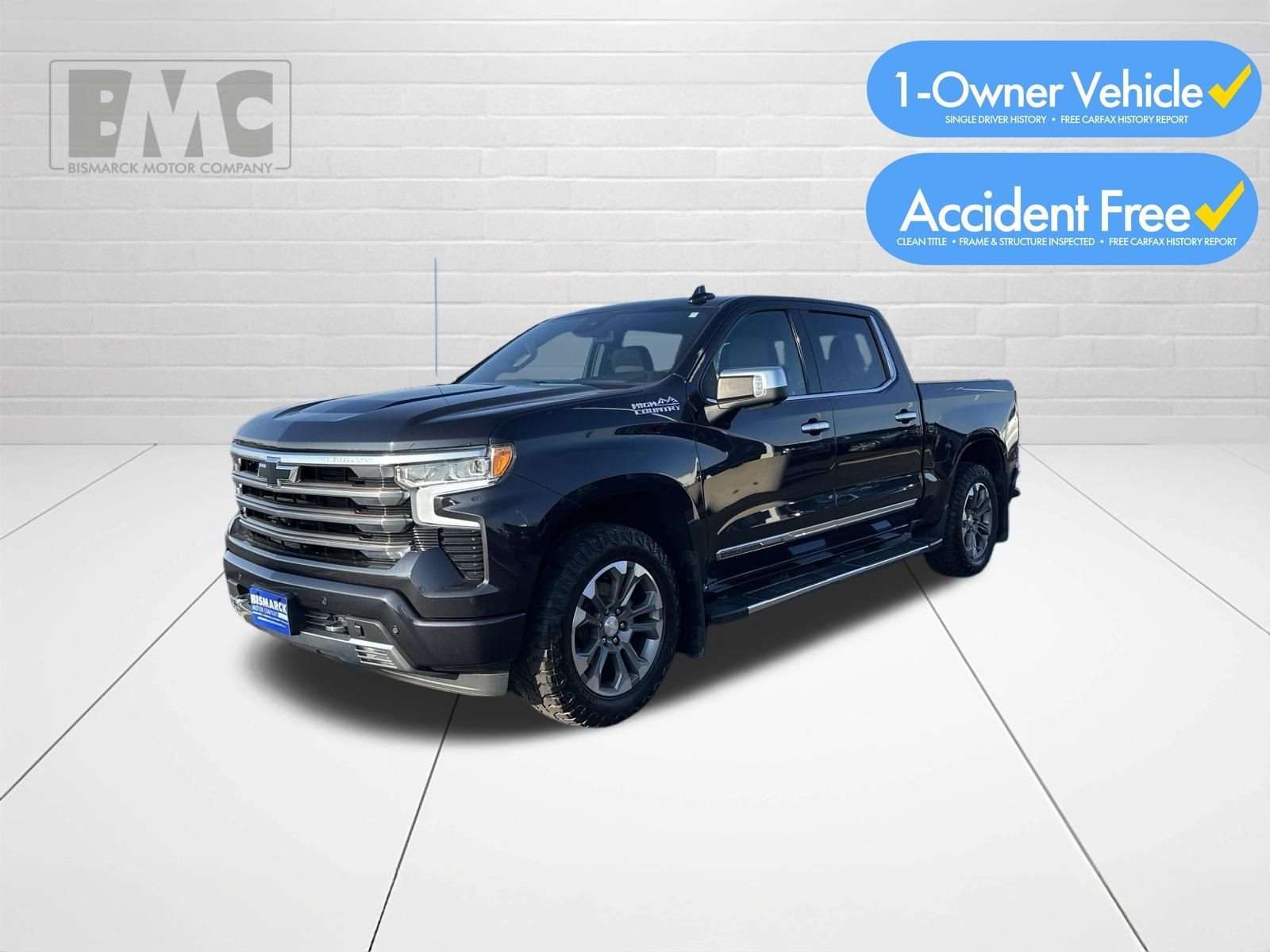 Used 2022 Gray Chevrolet High Country image 1