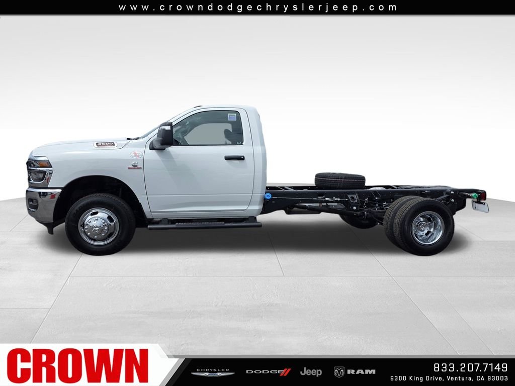 New 2026 Bright White Clear-Coat Exterior Paint RAM Tradesman image 2