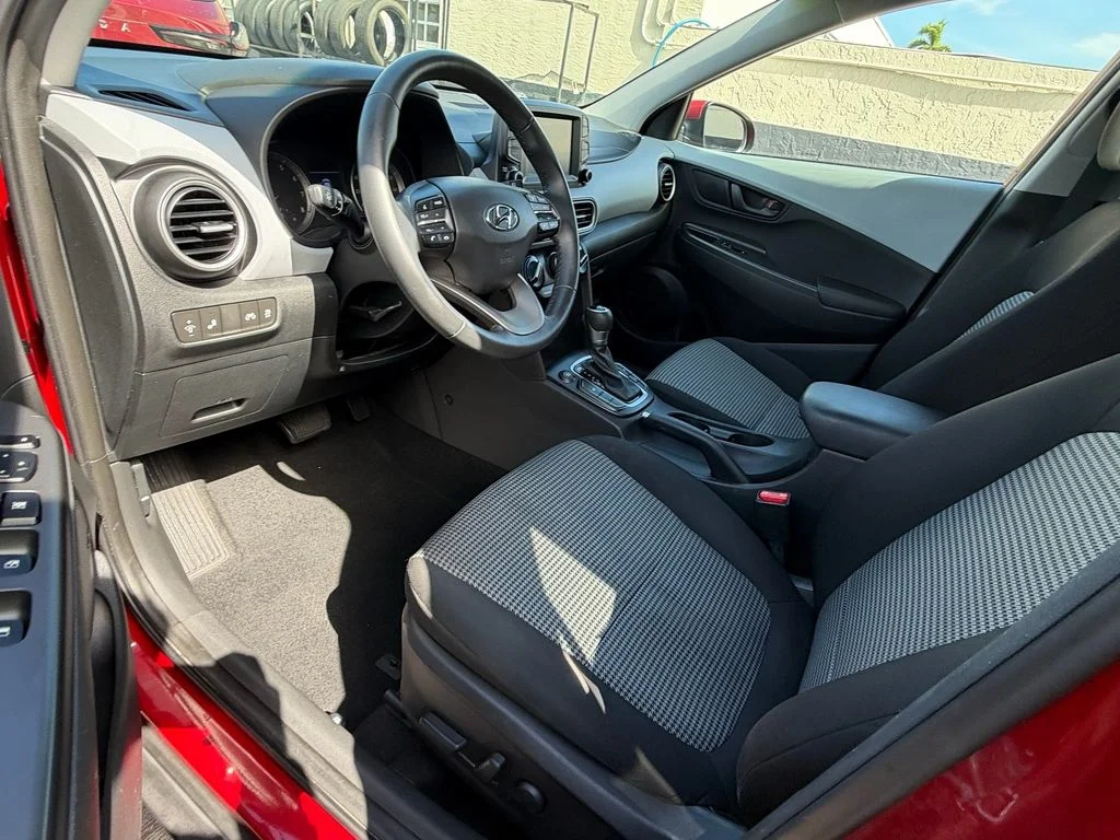 Used 2019 Red Hyundai SEL image 9