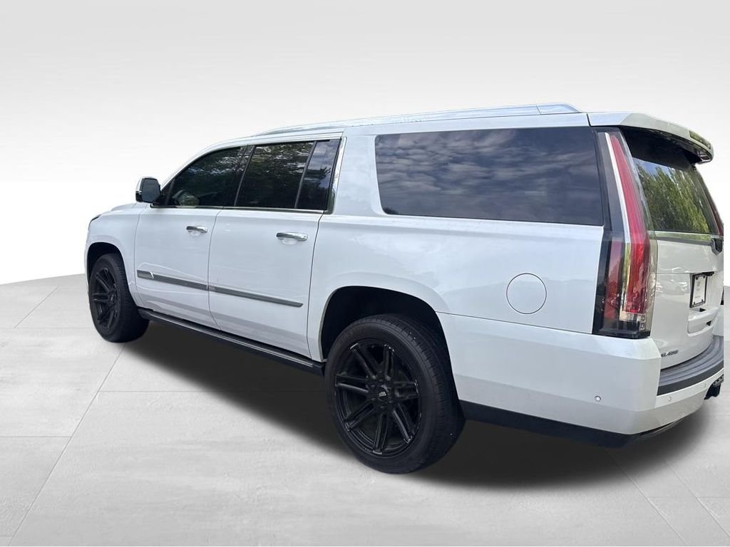 Used 2020 White Cadillac Premium image 20