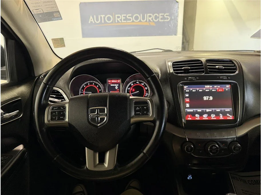 Used 2017 Pitch Black Clearcoat Dodge Crossroad Plus image 34