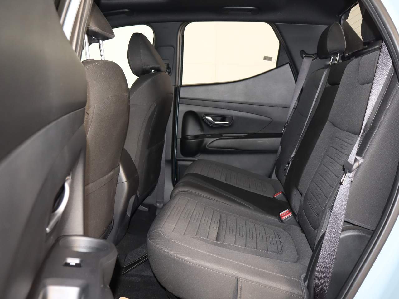 Used 2023 Blue Hyundai SEL Crew Cab image 15