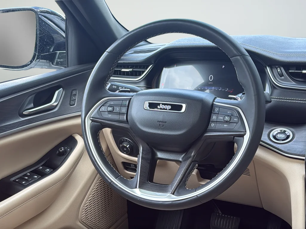 Used 2023 White Jeep Limited image 35