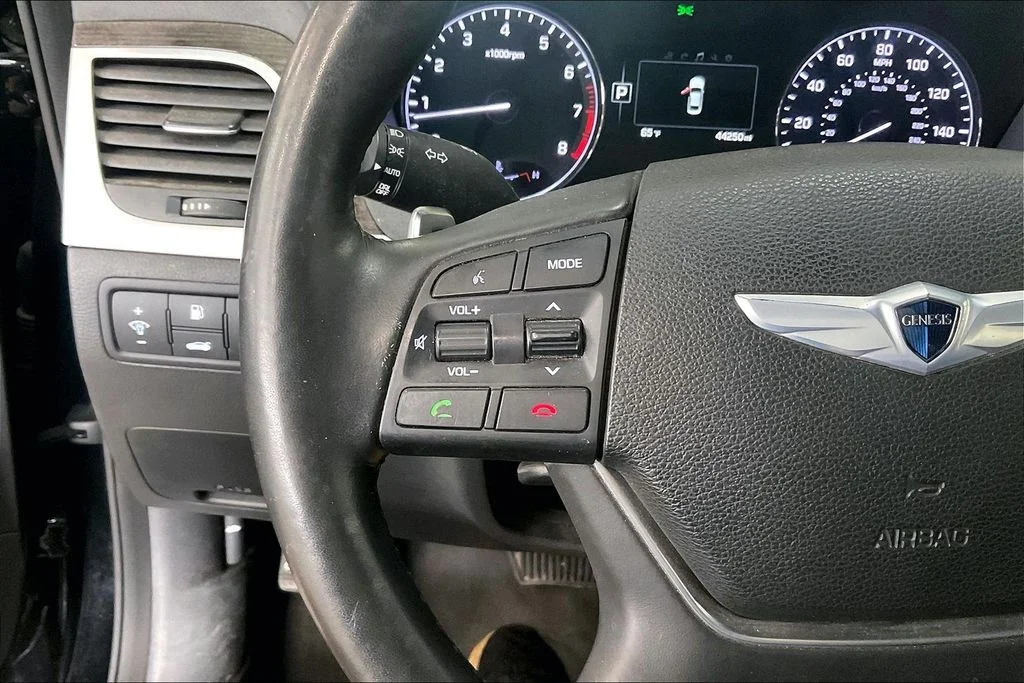 Used 2015 Black Hyundai 3.8 image 18