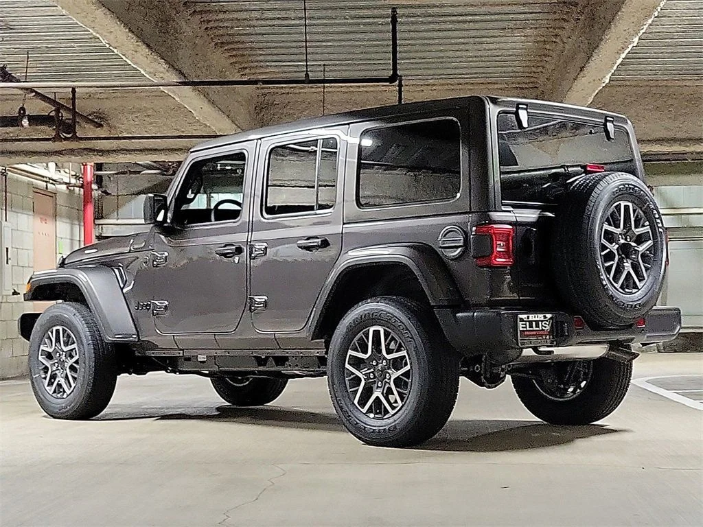 2025 Jeep Wrangler 4-Door Sahara - Photo 22