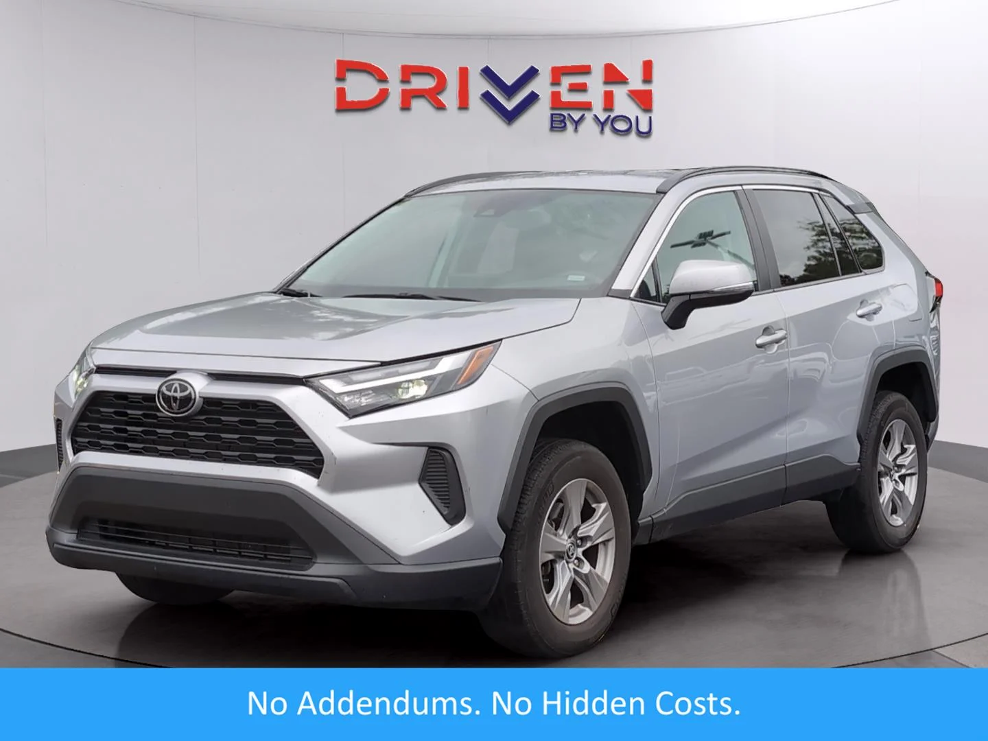 Used 2024 Silver Sky Metallic Toyota XLE image 1