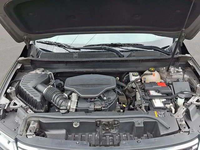 Used 2020 Gray GMC SLE image 27